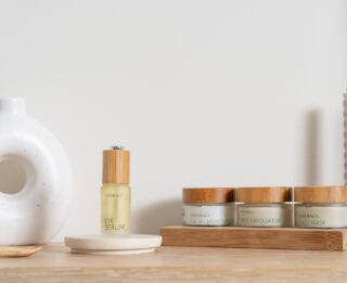 GAIA Skincare - Naturally Eye Serum - Large (1)